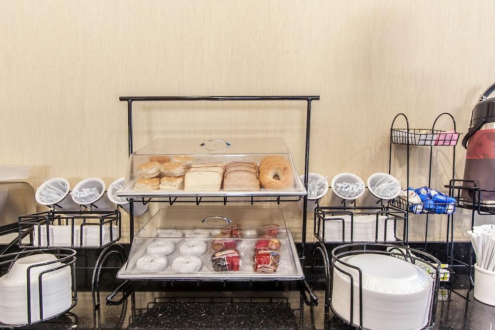 Quality Inn & Suites Rosemount Экстерьер фото