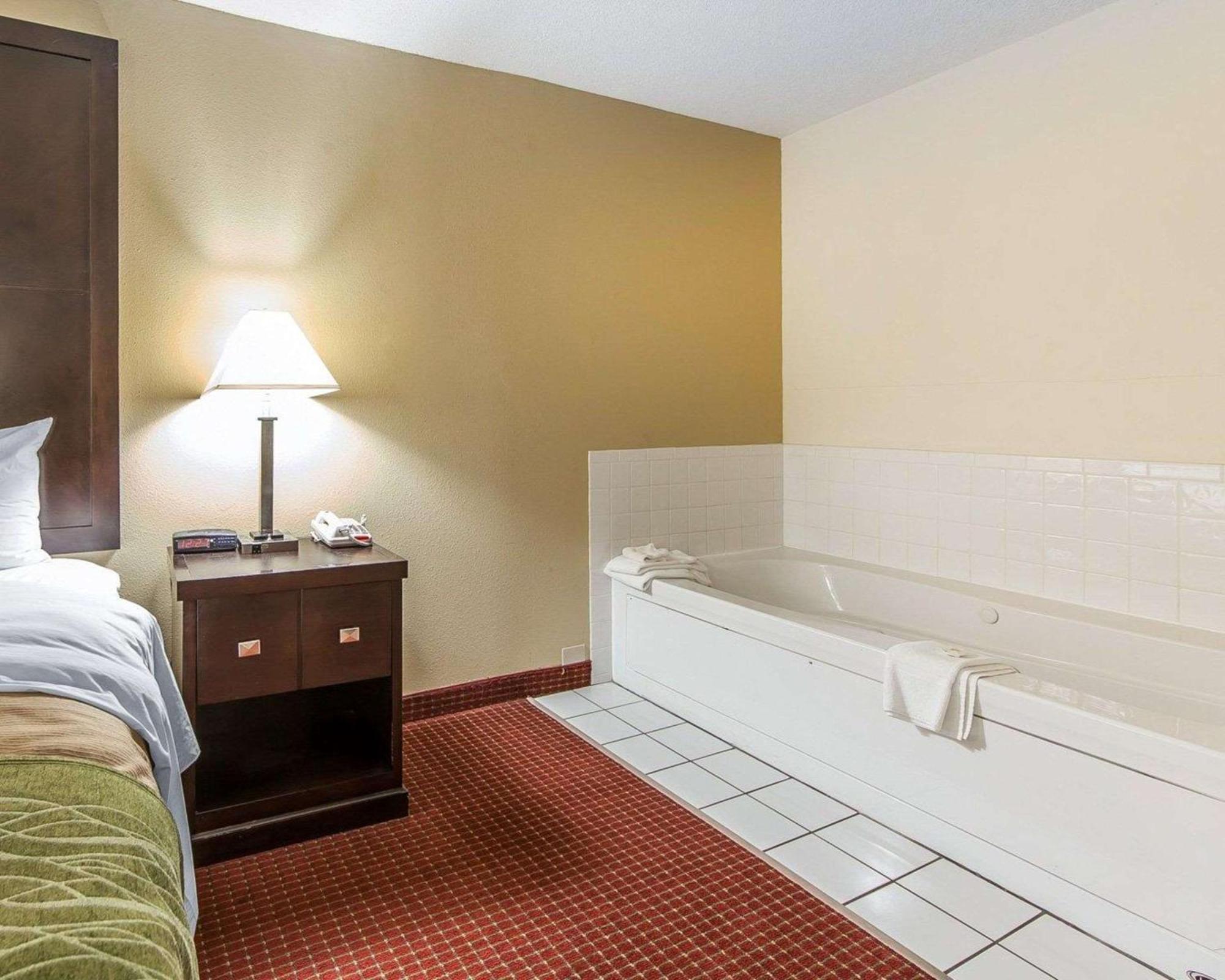Quality Inn & Suites Rosemount Экстерьер фото